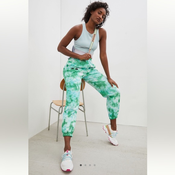 Clare V Green and Blue Tie-Dye Sweatpants with Eyes - Picture 8 of 11